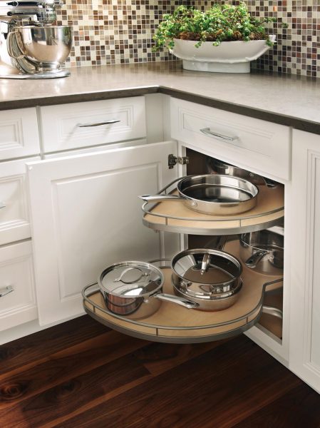 Medallion Cabinetry Corner Cabinet With Pull Out Storage
