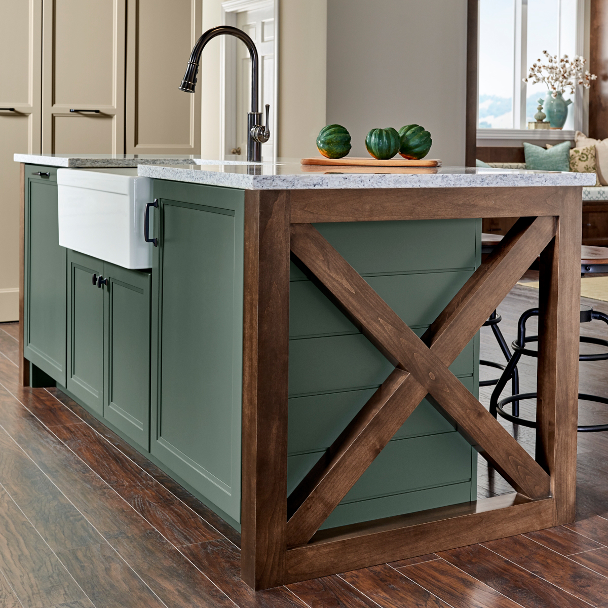 Medallion XEnd Panel